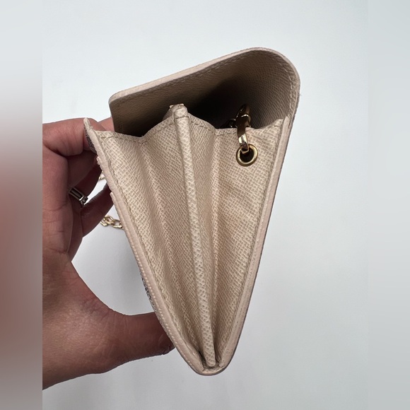 🌹♥️Louis Vuitton Sarah Wallet♥️🌹 - Picture 4 of 13